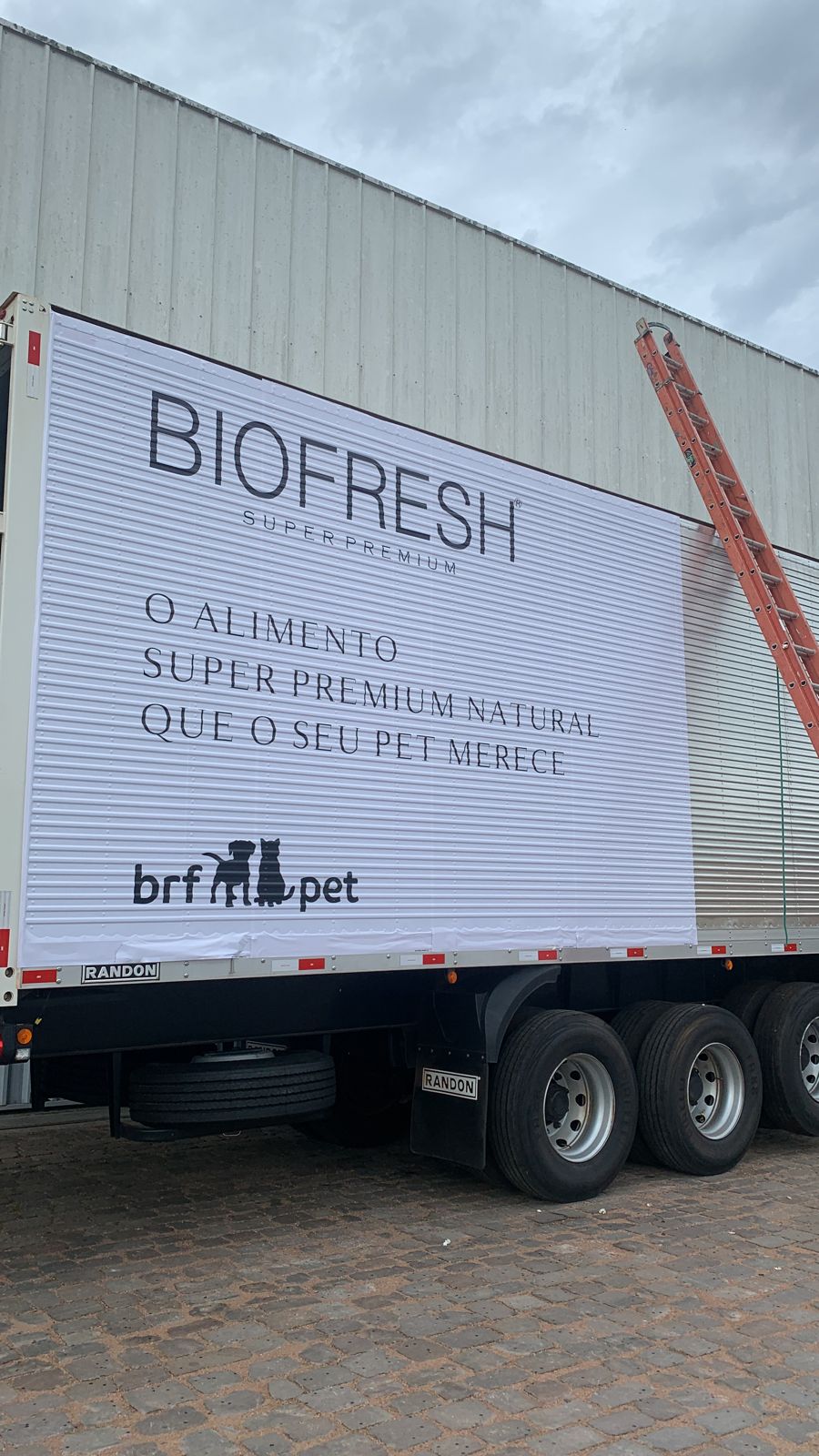 Carreta BRF PETS 1.jpeg